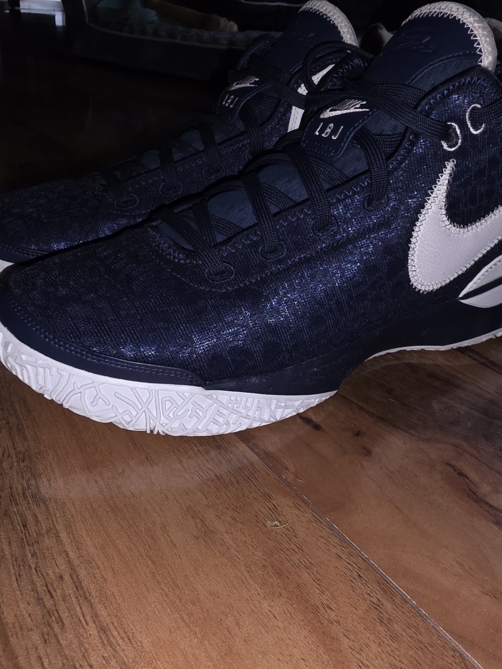 Nike Men's Athletic Shoes in Navy & White - Performance Basketball Sneaker